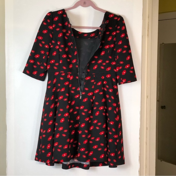 Only Love Urbanized Betty Red Lip Print Mini Dress - Picture 7 of 10